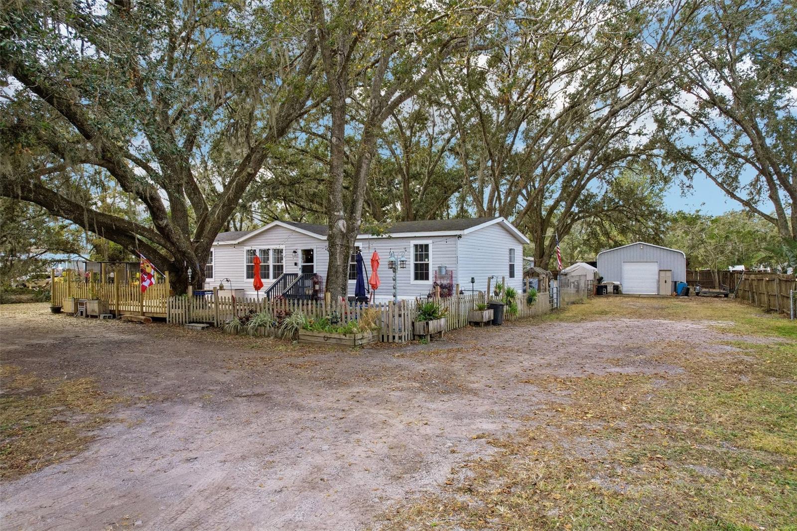 6449 WENDELL DR, WESLEY CHAPEL, FL, 33544