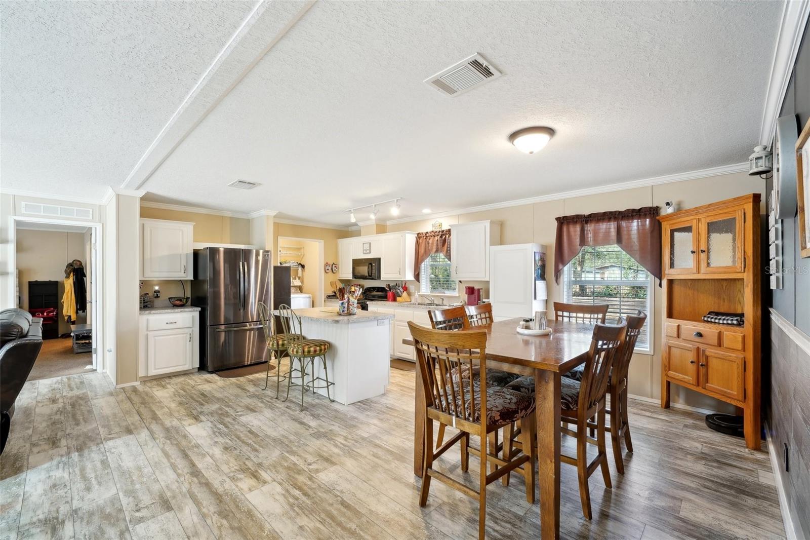 6449 WENDELL DR, WESLEY CHAPEL, FL, 33544