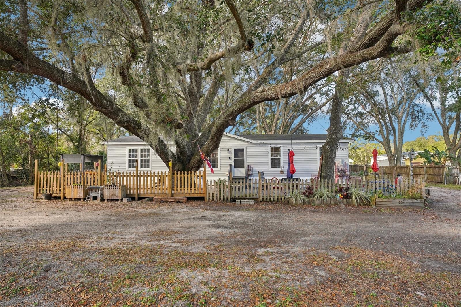 6449 WENDELL DR, WESLEY CHAPEL, FL, 33544