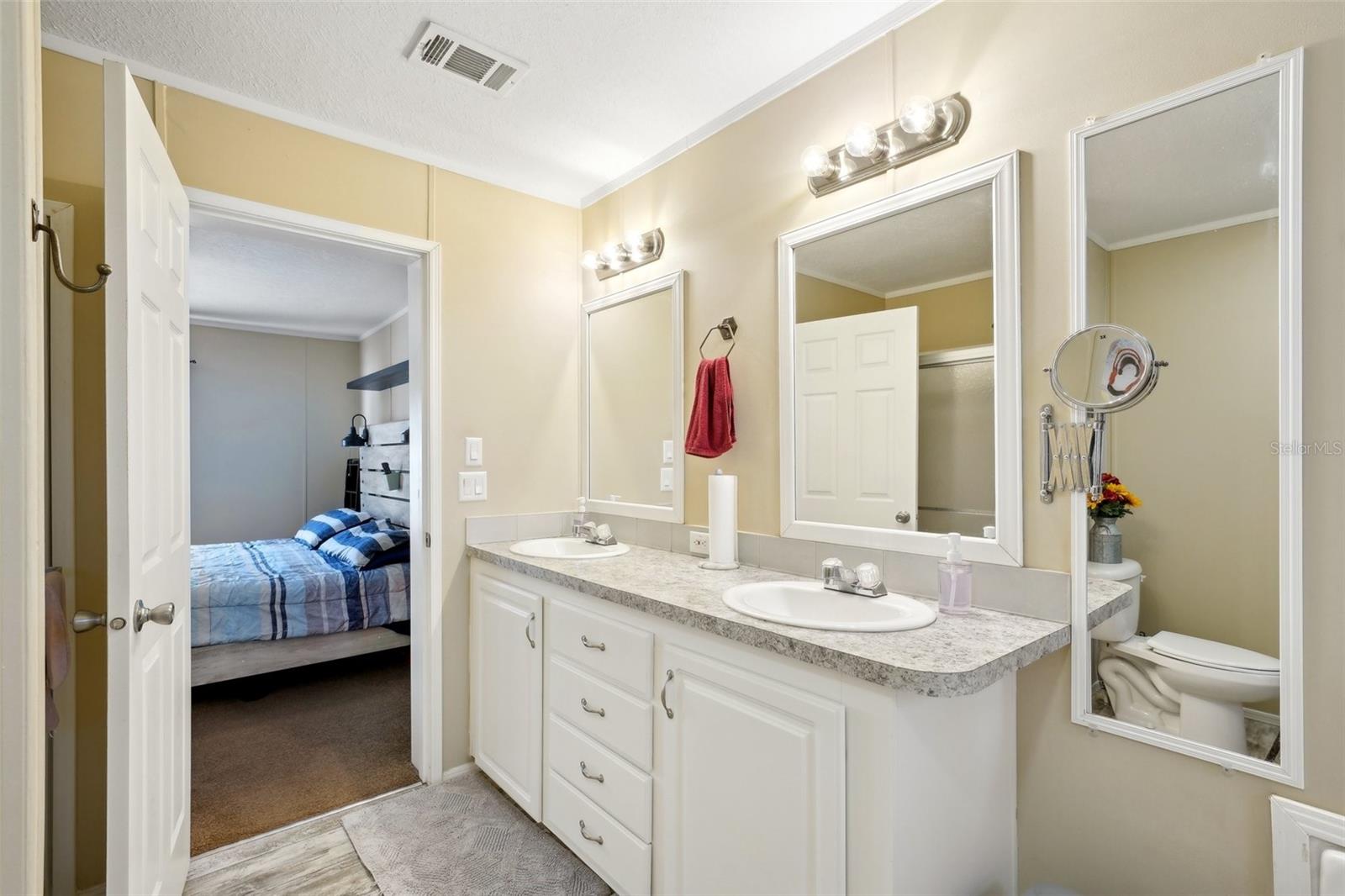 6449 WENDELL DR, WESLEY CHAPEL, FL, 33544