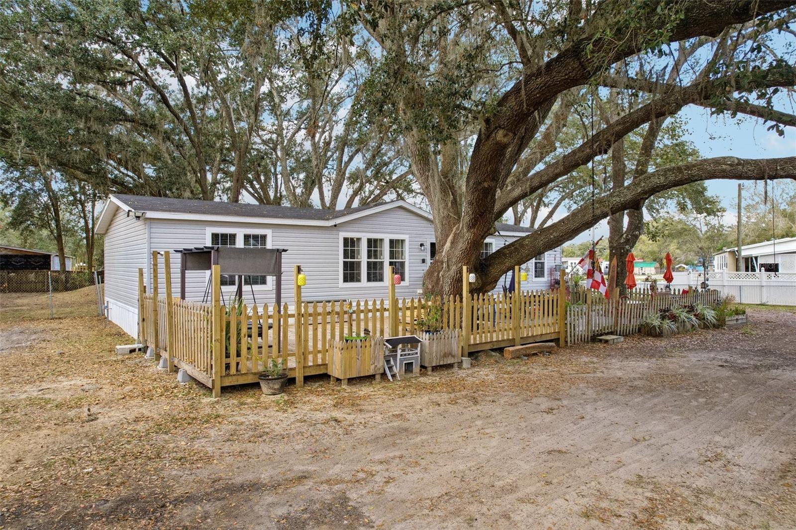 6449 WENDELL DR, WESLEY CHAPEL, FL, 33544