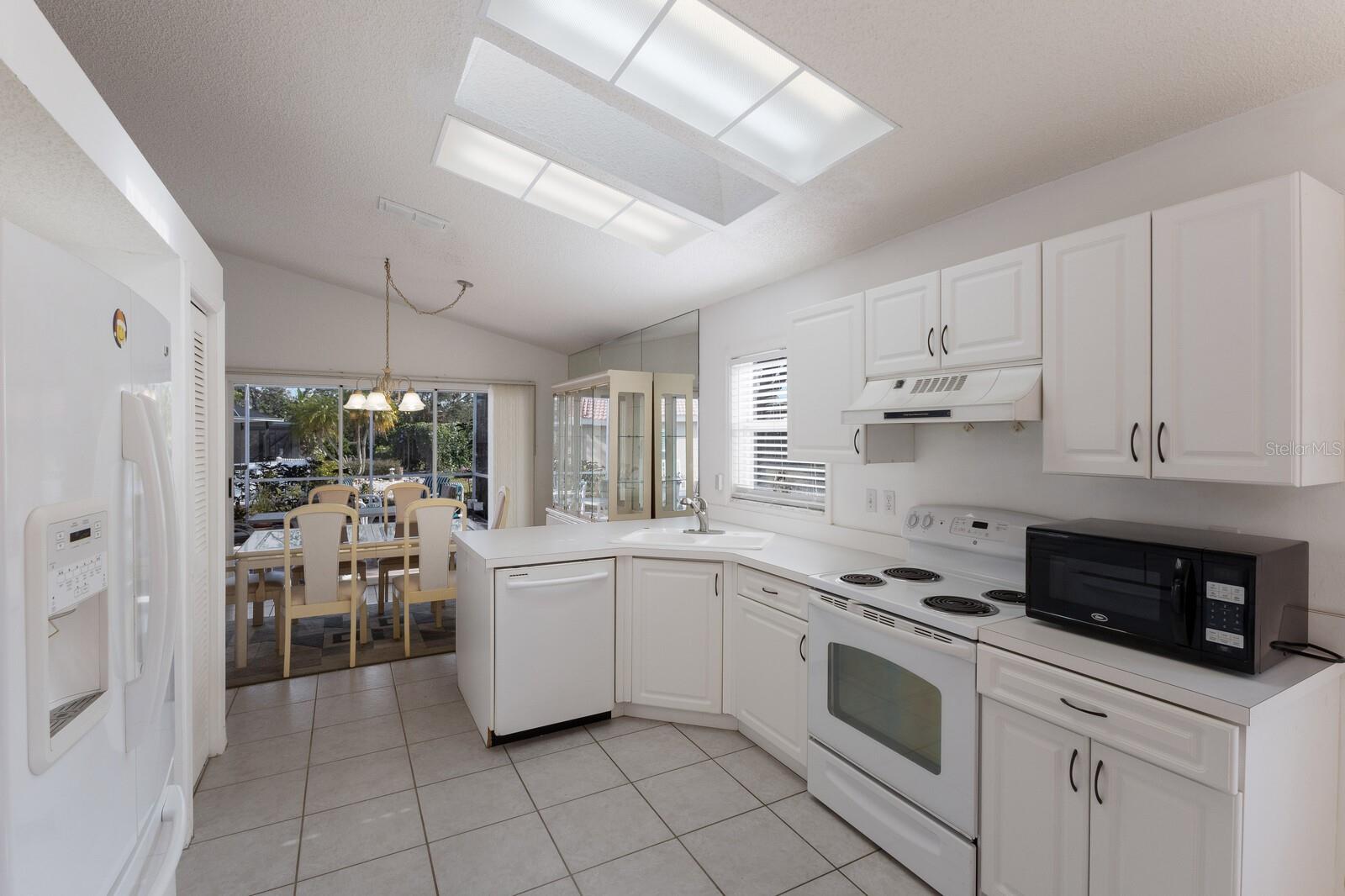 5512 GARDENS DR, SARASOTA, FL, 34243