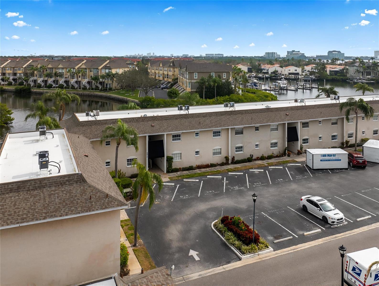 8814 BAY POINTE DR #204, TAMPA, FL, 33615