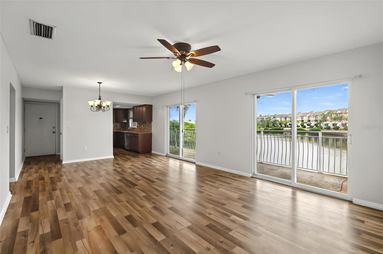 8814 BAY POINTE DR #204, TAMPA, FL, 33615