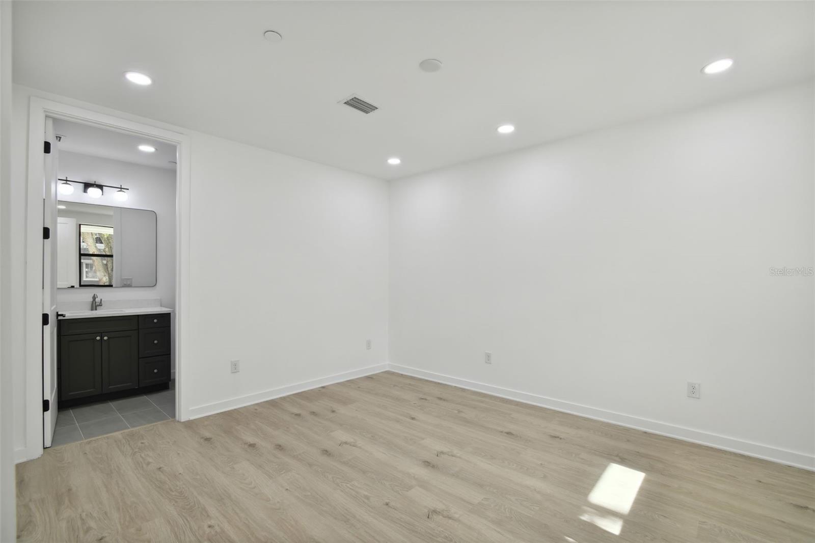 1801 N MORGAN ST #3, TAMPA, FL, 33602
