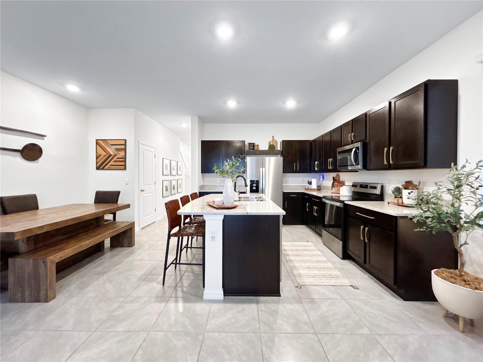 168 MANGROVE SHADE CIR, APOLLO BEACH, FL, 33572