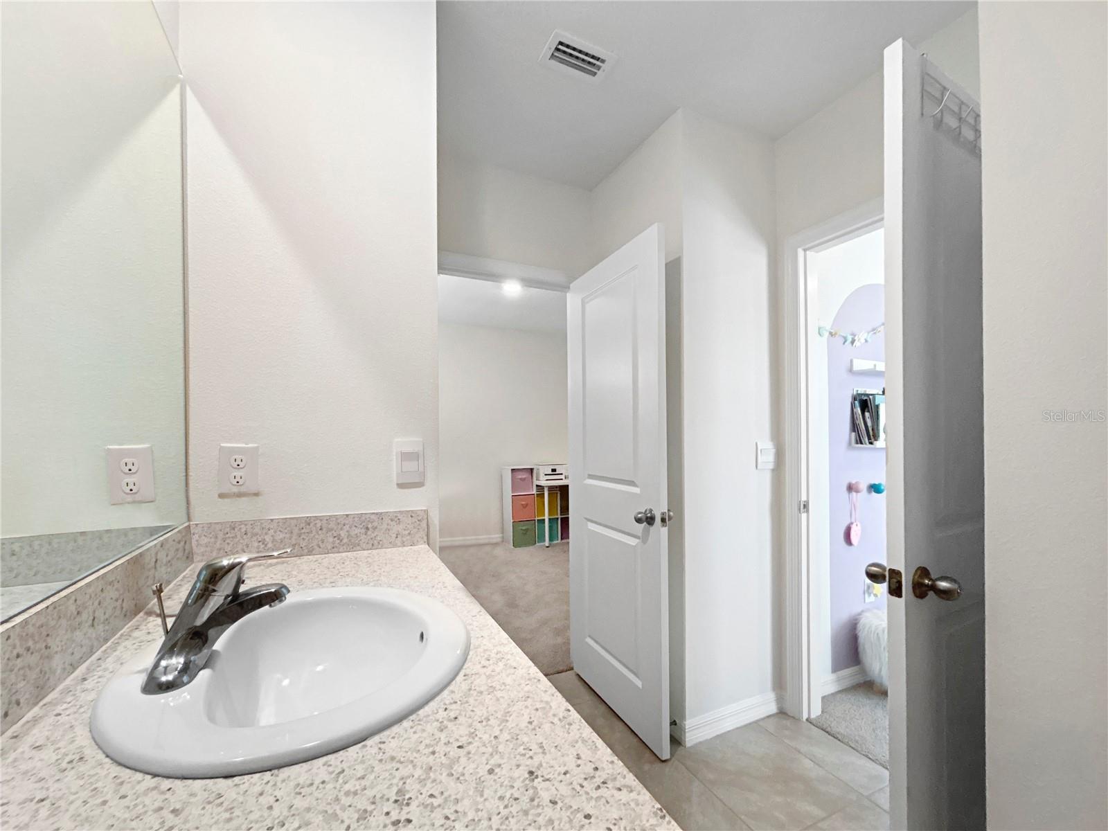 168 MANGROVE SHADE CIR, APOLLO BEACH, FL, 33572