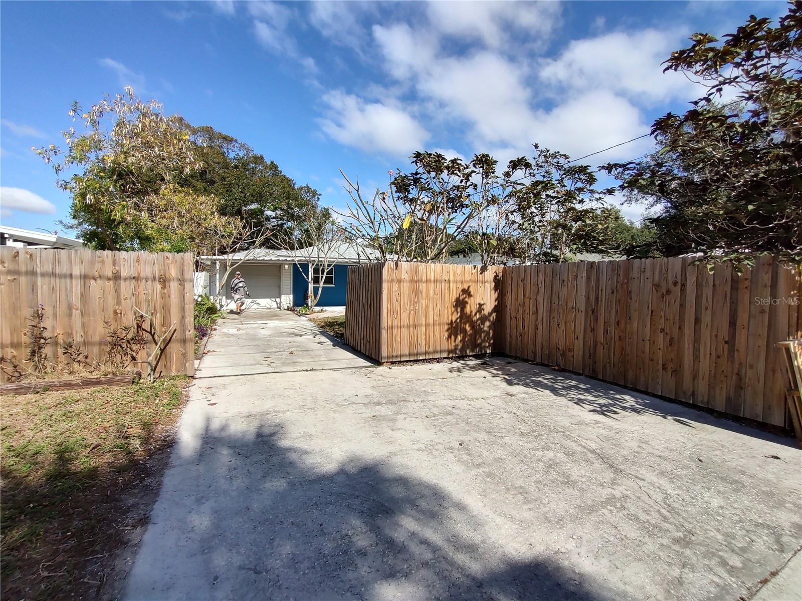 1644 24TH AVE N, ST PETERSBURG, FL, 33713