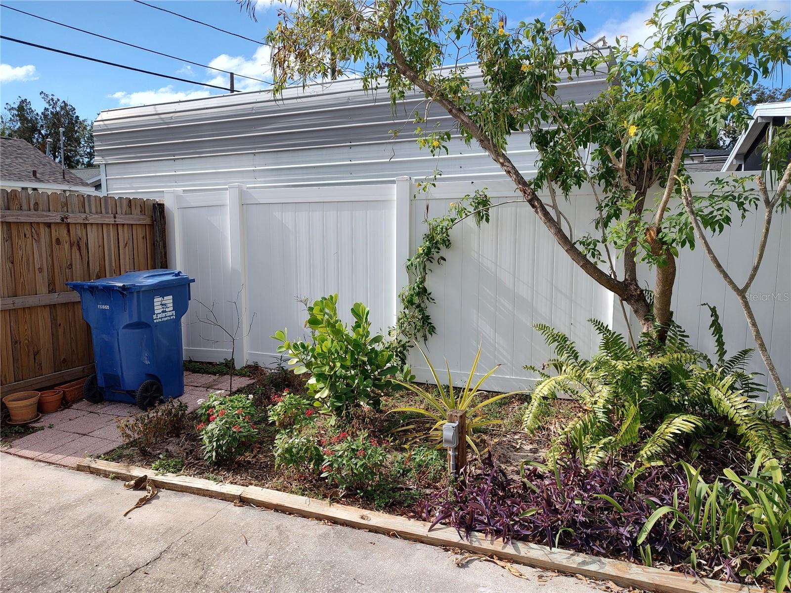 1644 24TH AVE N, ST PETERSBURG, FL, 33713