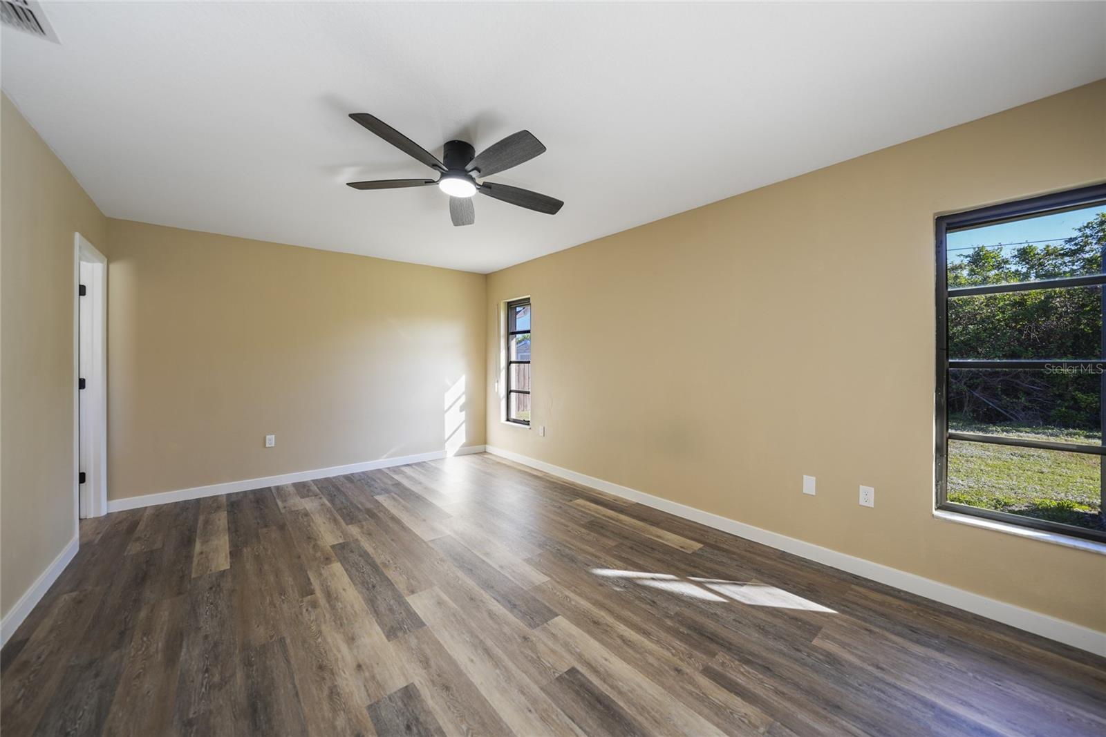 907 JARVIS TER, PORT CHARLOTTE, FL, 33948