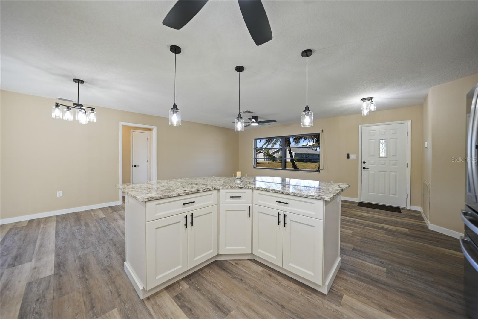 907 JARVIS TER, PORT CHARLOTTE, FL, 33948