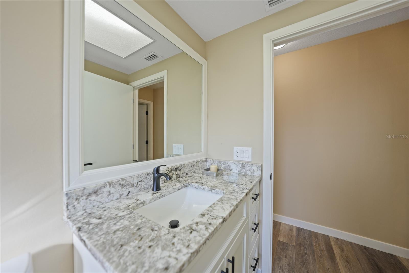 907 JARVIS TER, PORT CHARLOTTE, FL, 33948