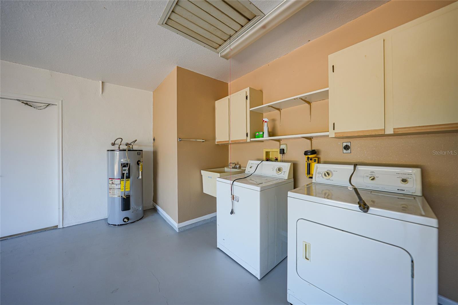 907 JARVIS TER, PORT CHARLOTTE, FL, 33948