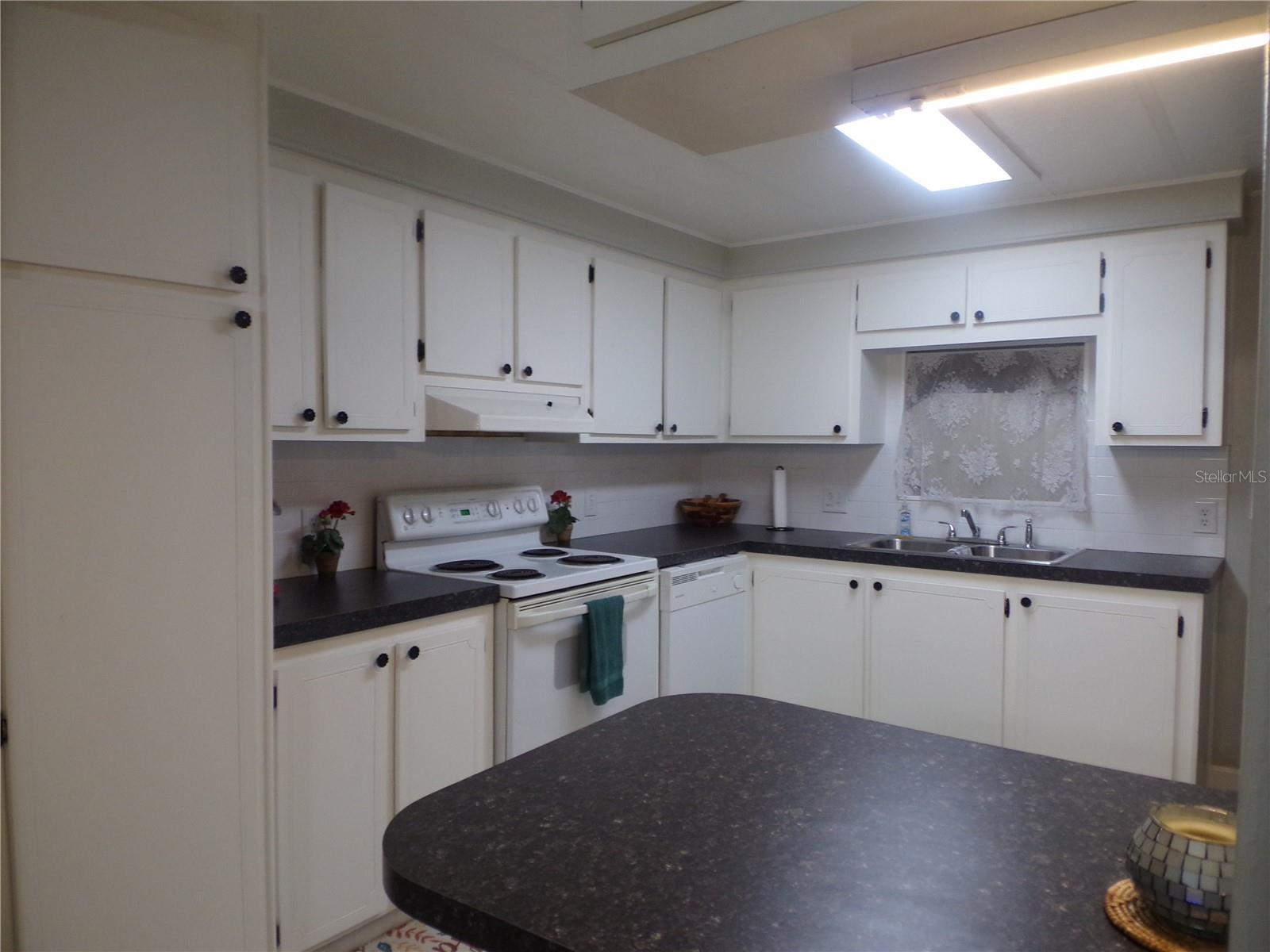 108 50TH AVENUE PLZ E, BRADENTON, FL, 34203