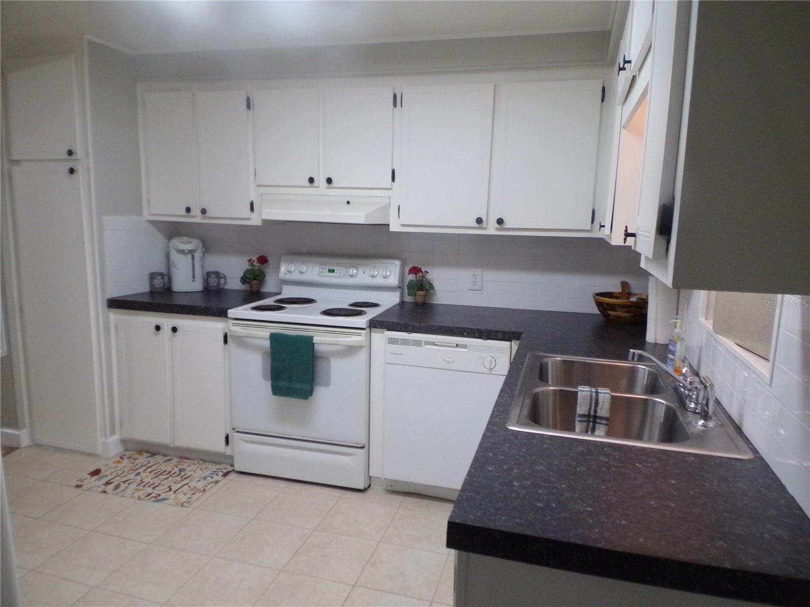 108 50TH AVENUE PLZ E, BRADENTON, FL, 34203