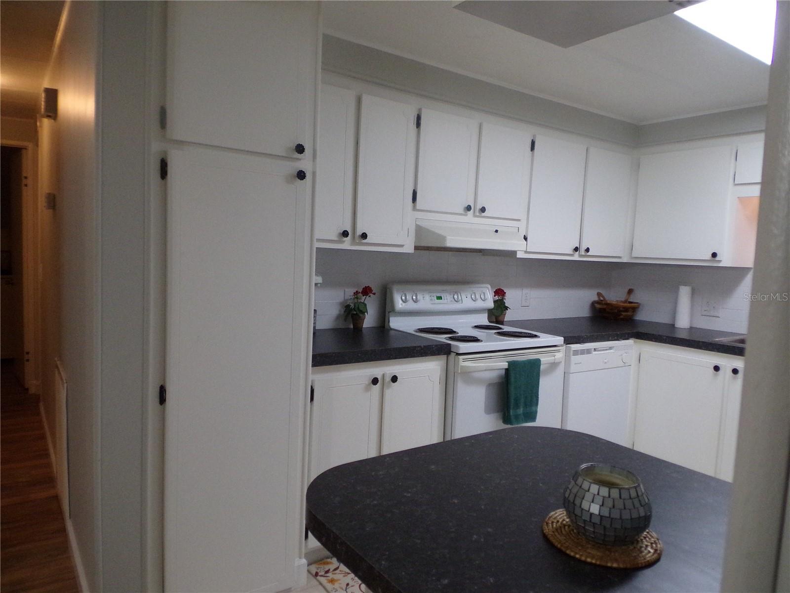 108 50TH AVENUE PLZ E, BRADENTON, FL, 34203