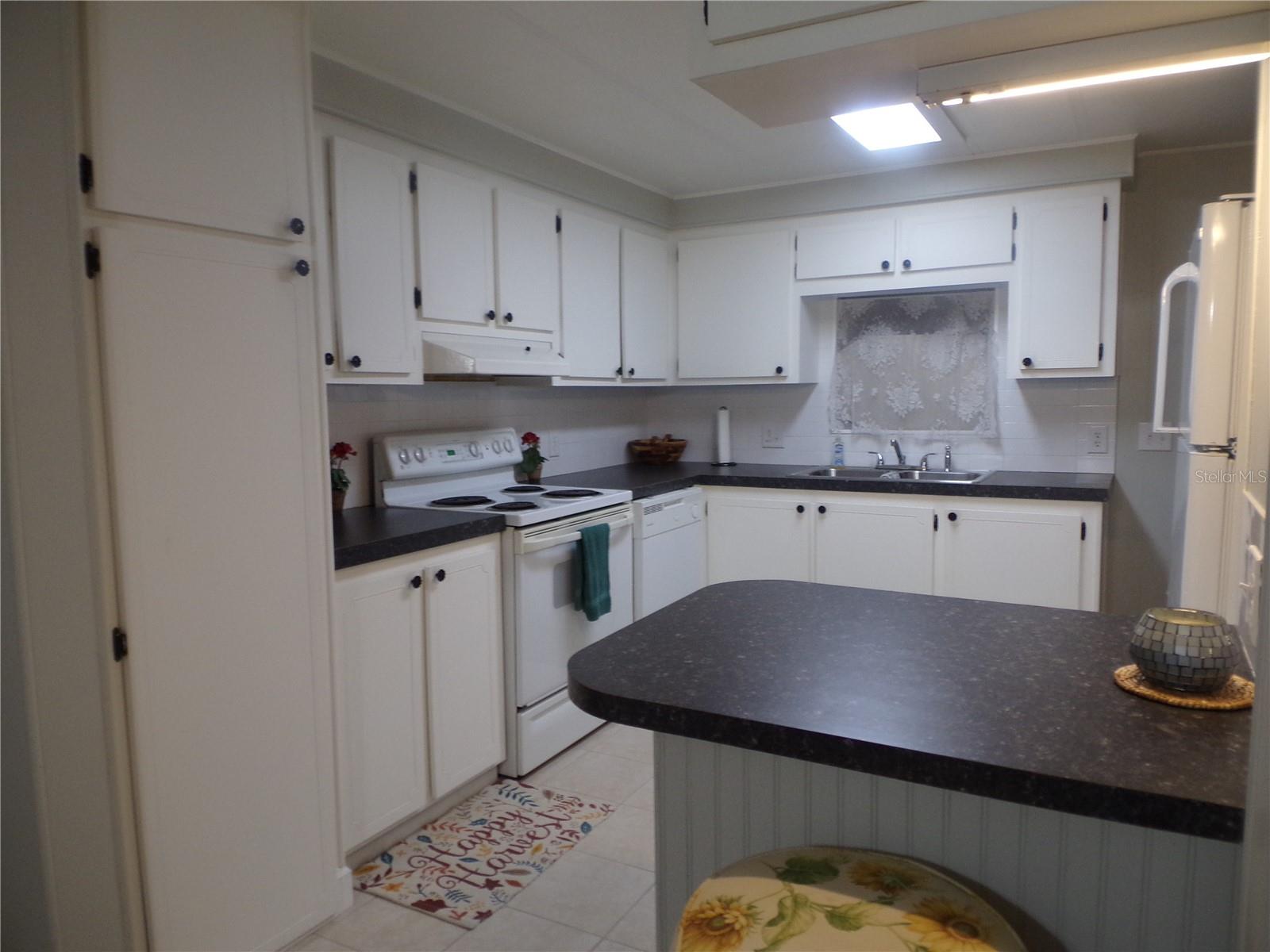 108 50TH AVENUE PLZ E, BRADENTON, FL, 34203