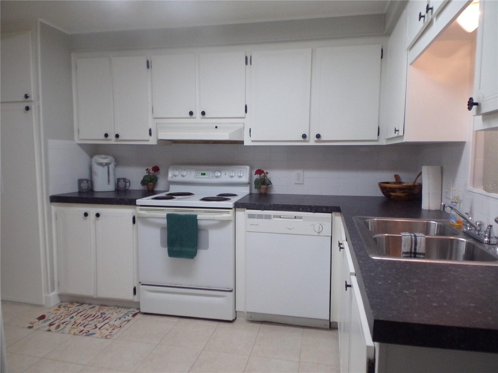 108 50TH AVENUE PLZ E, BRADENTON, FL, 34203