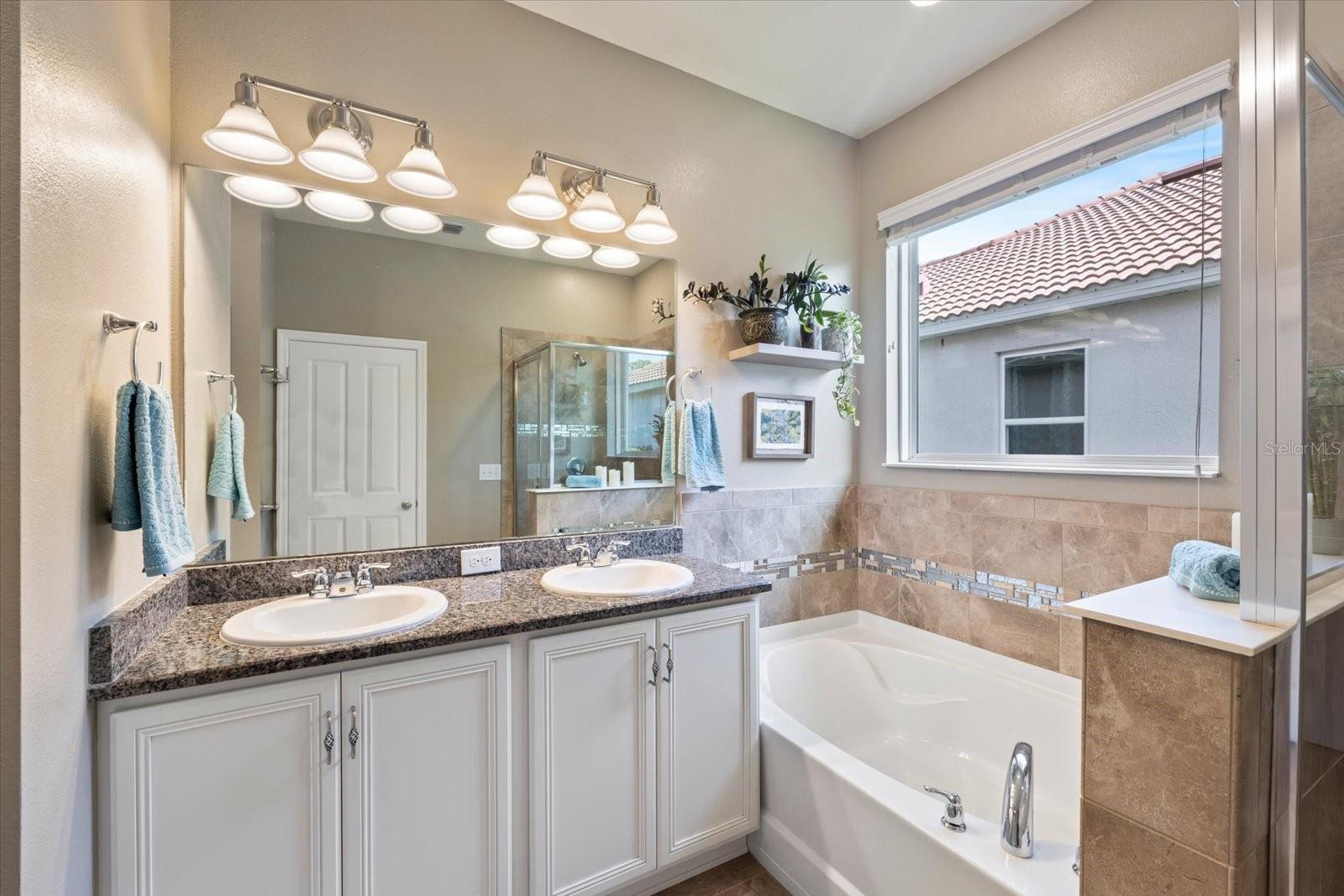 2049 MESIC HAMMOCK WAY, VENICE, FL, 34292