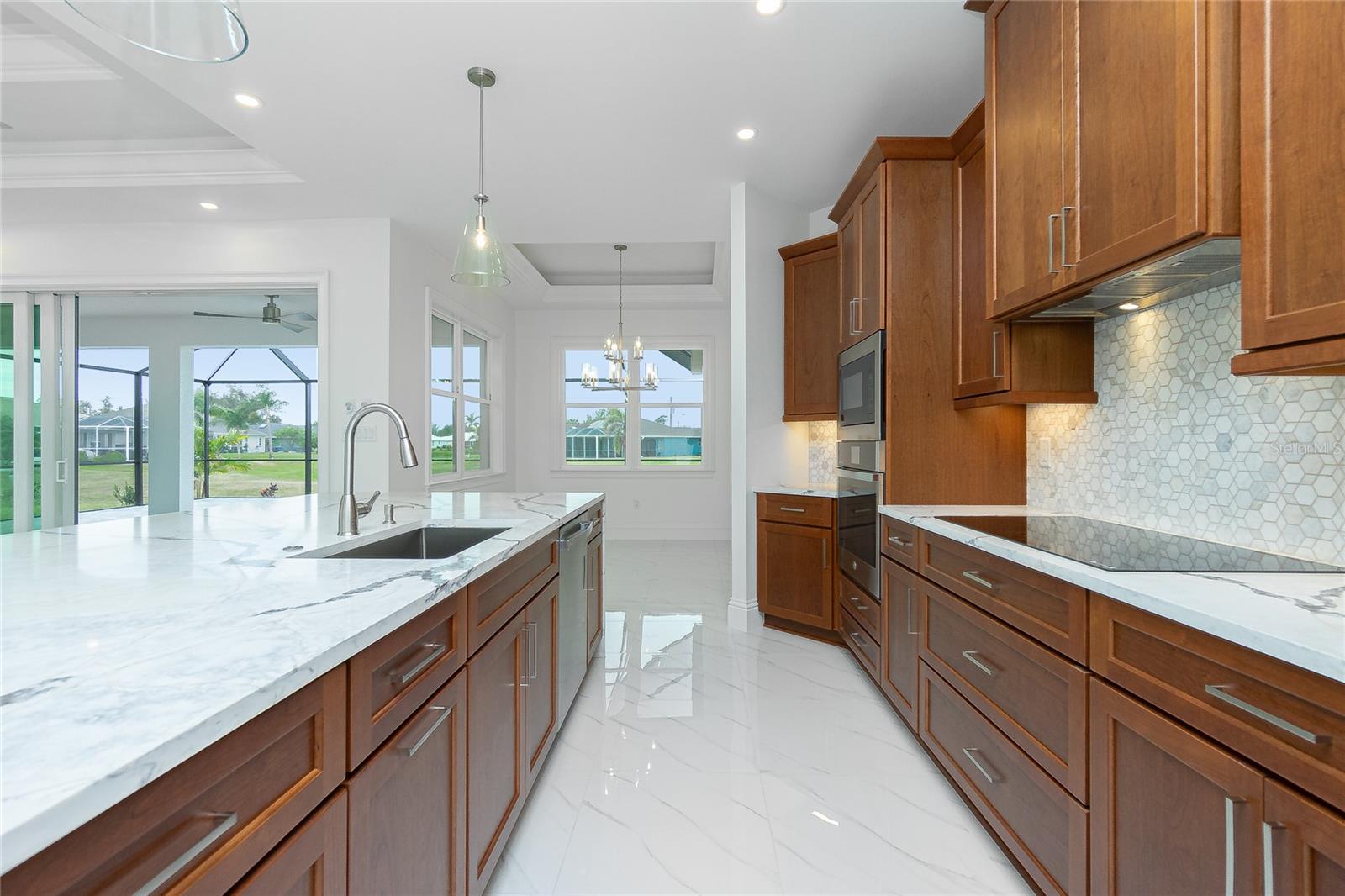 425 ORINOCO ST, PUNTA GORDA, FL, 33983