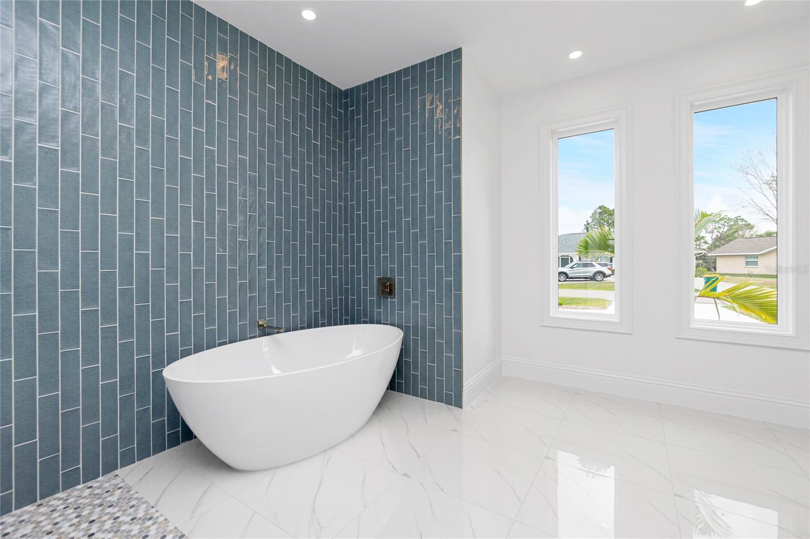 425 ORINOCO ST, PUNTA GORDA, FL, 33983