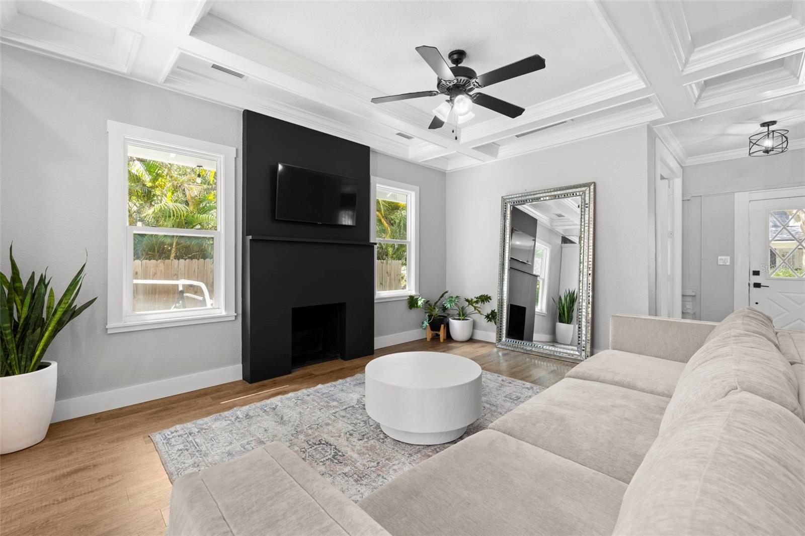 554 6TH AVE N, ST PETERSBURG, FL, 33701