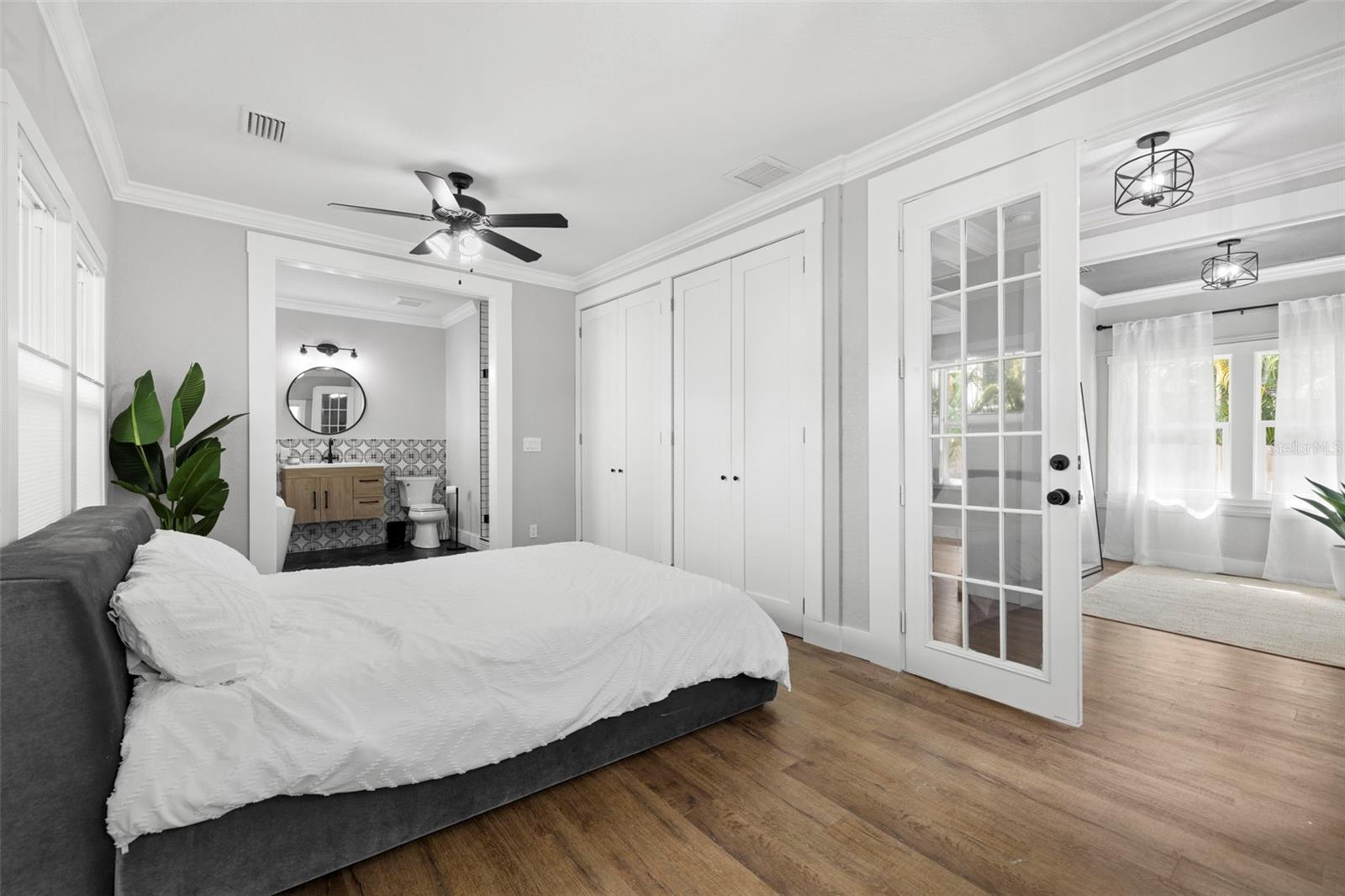 554 6TH AVE N, ST PETERSBURG, FL, 33701