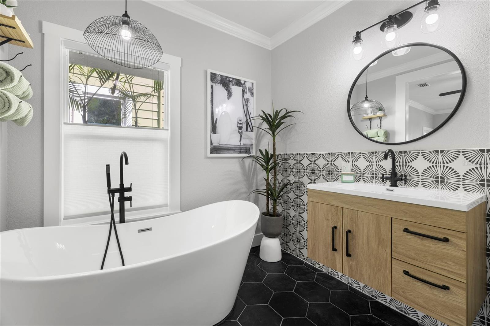 554 6TH AVE N, ST PETERSBURG, FL, 33701