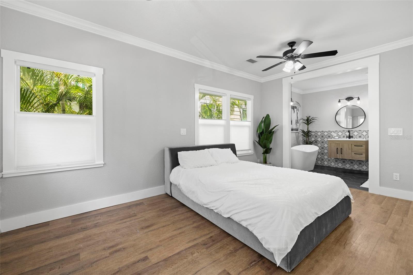 554 6TH AVE N, ST PETERSBURG, FL, 33701
