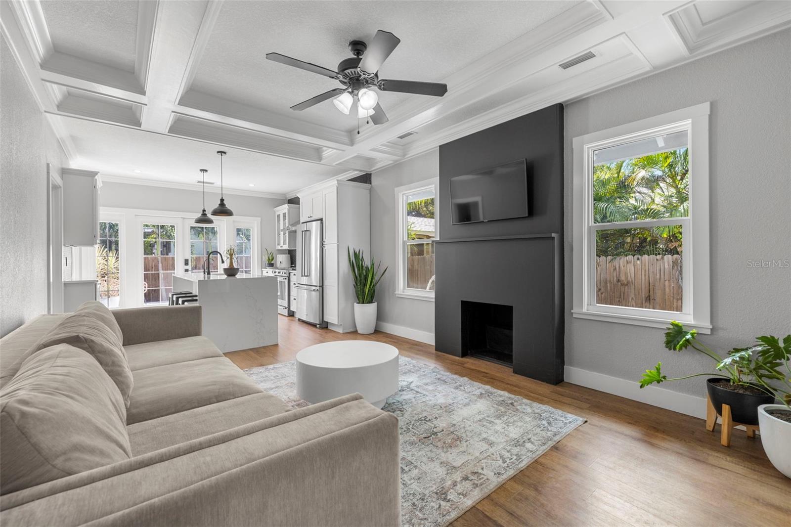 554 6TH AVE N, ST PETERSBURG, FL, 33701
