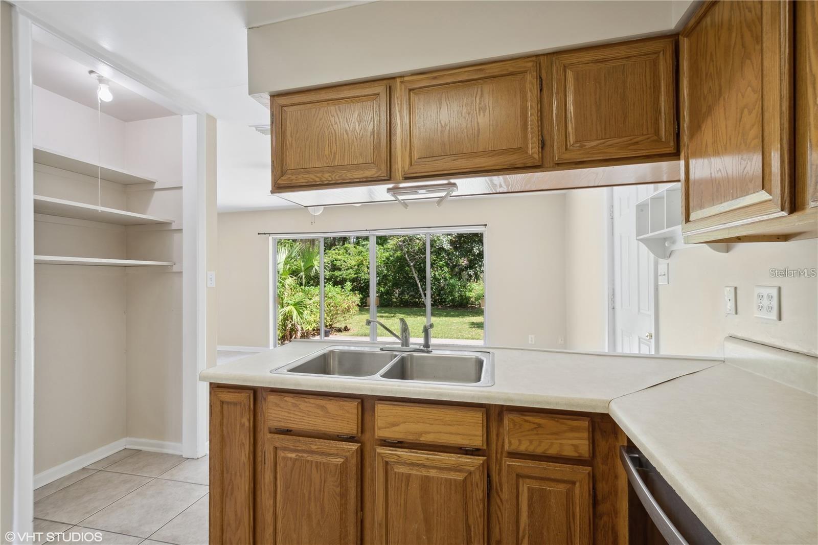 2015 NW 36TH DR, GAINESVILLE, FL, 32606
