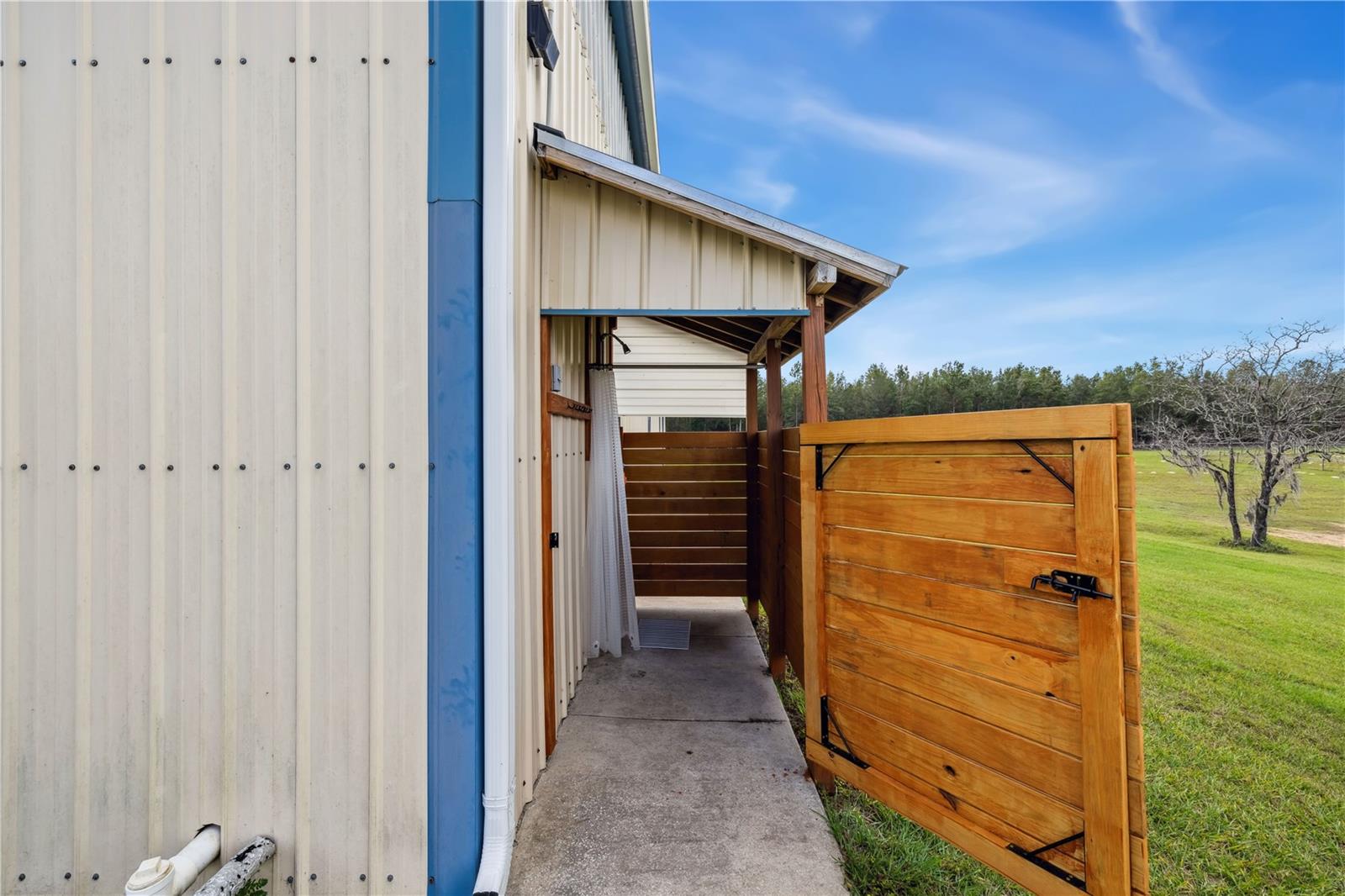 712 SOUTHWEST RASBERRY CT, FORT WHITE, FL, 32038