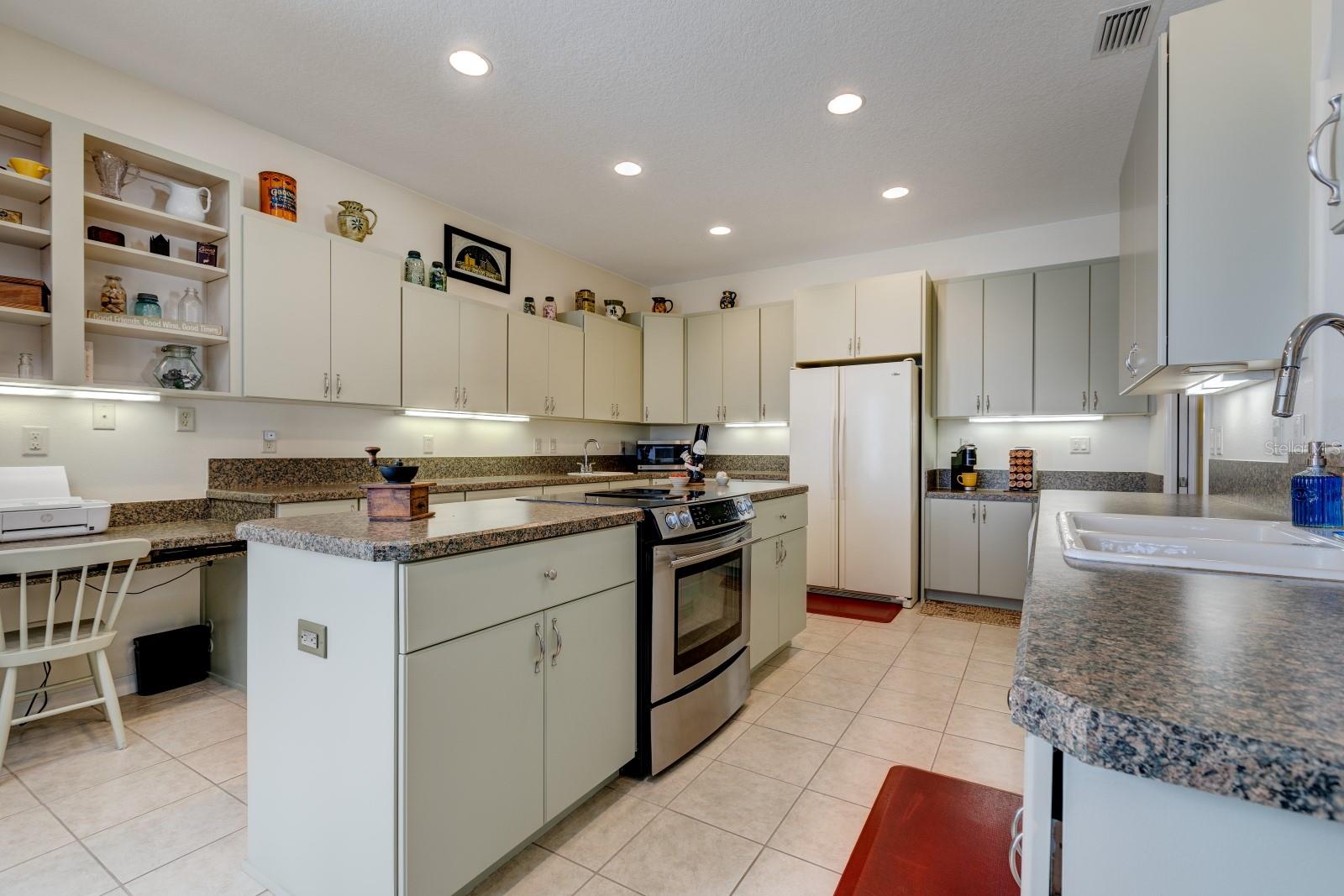 5717 ILLUMINATION LN, LEESBURG, FL, 34748