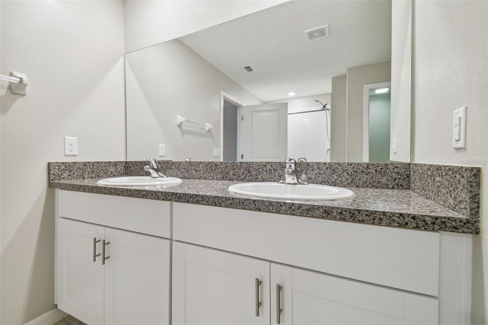 2950 LYTTON HALL DR, ZEPHYRHILLS, FL, 33540