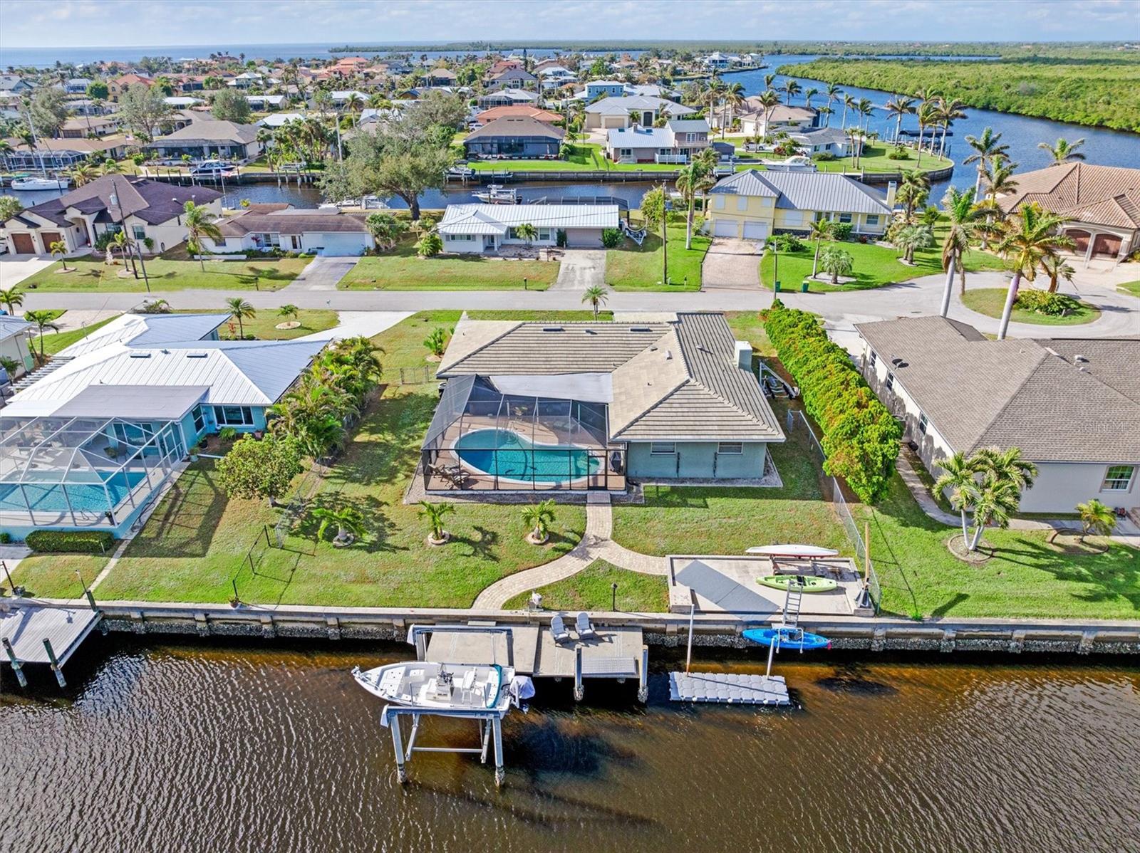 138 PECKHAM ST SW, PORT CHARLOTTE, FL, 33952