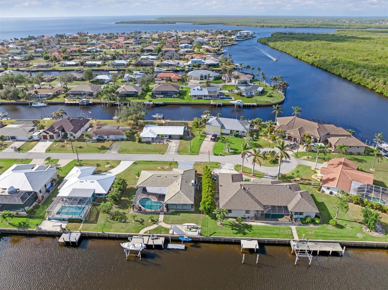 138 PECKHAM ST SW, PORT CHARLOTTE, FL, 33952