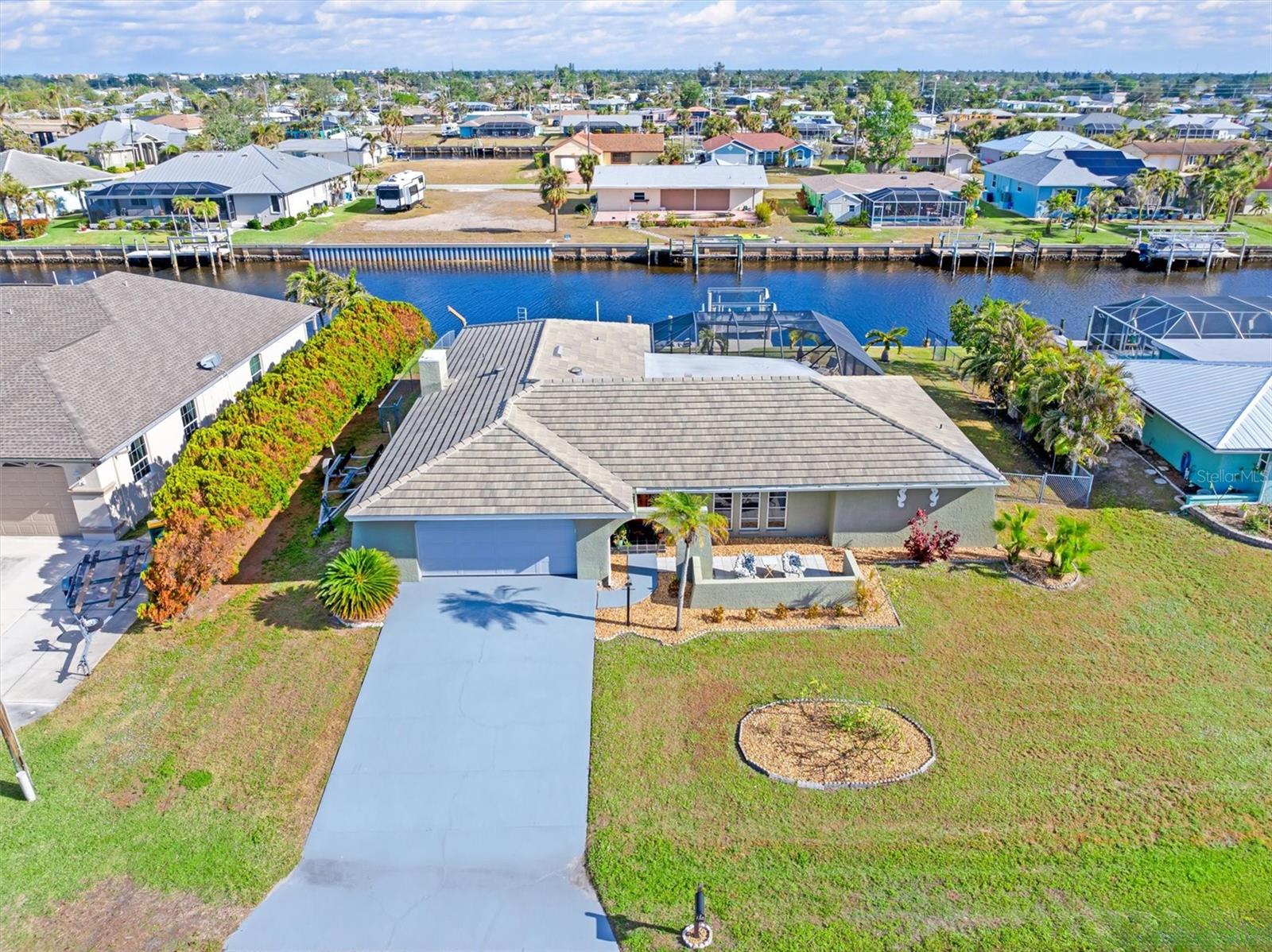 138 PECKHAM ST SW, PORT CHARLOTTE, FL, 33952
