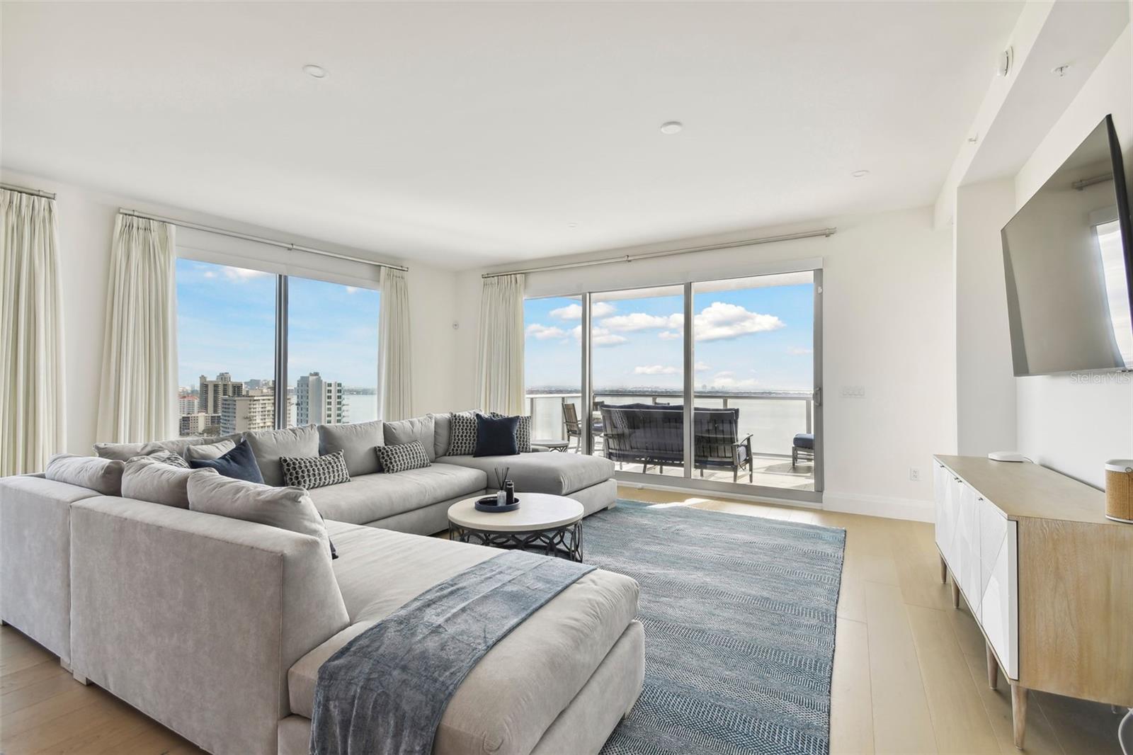 2910 W BARCELONA ST #1901, TAMPA, FL, 33629