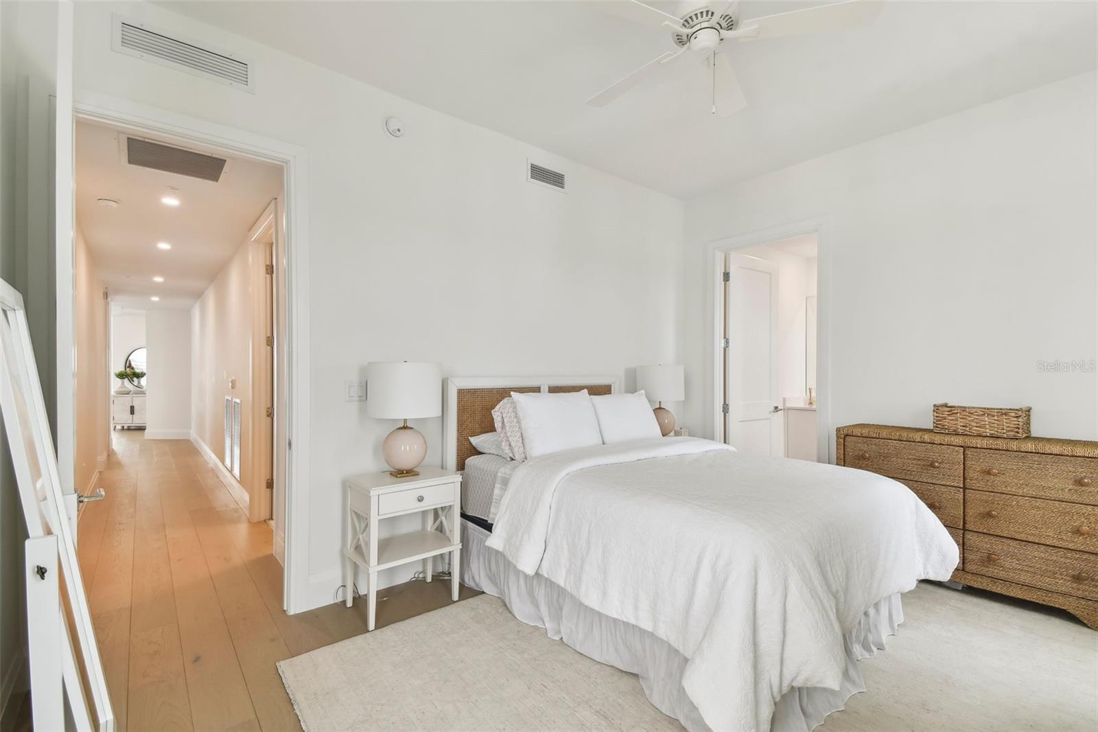 2910 W BARCELONA ST #1901, TAMPA, FL, 33629