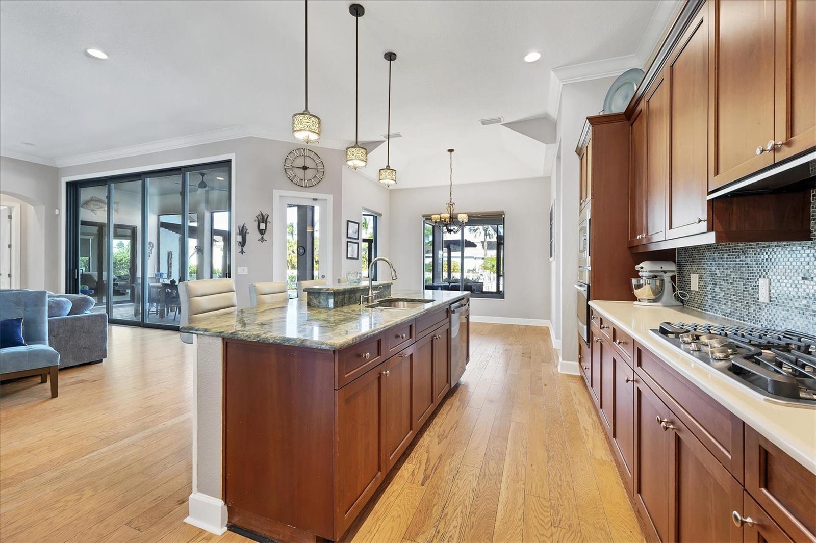 504 MAST DR, BRADENTON, FL, 34208
