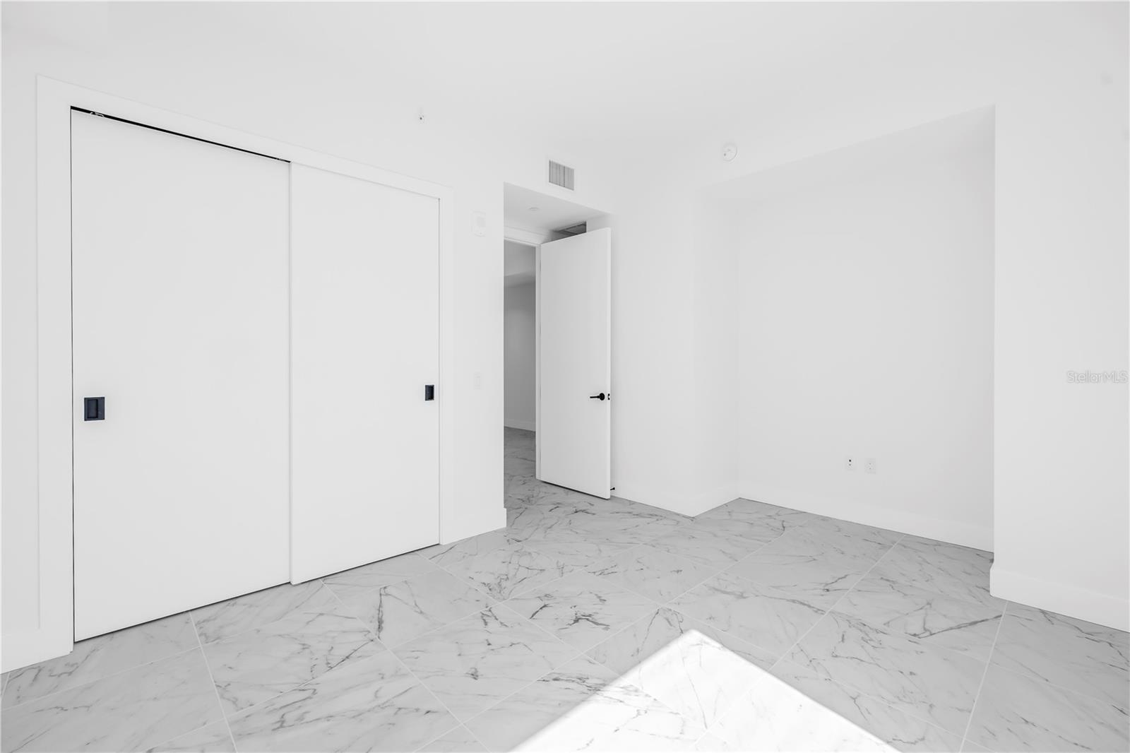 777 3RD AVE N #1605, ST PETERSBURG, FL, 33701