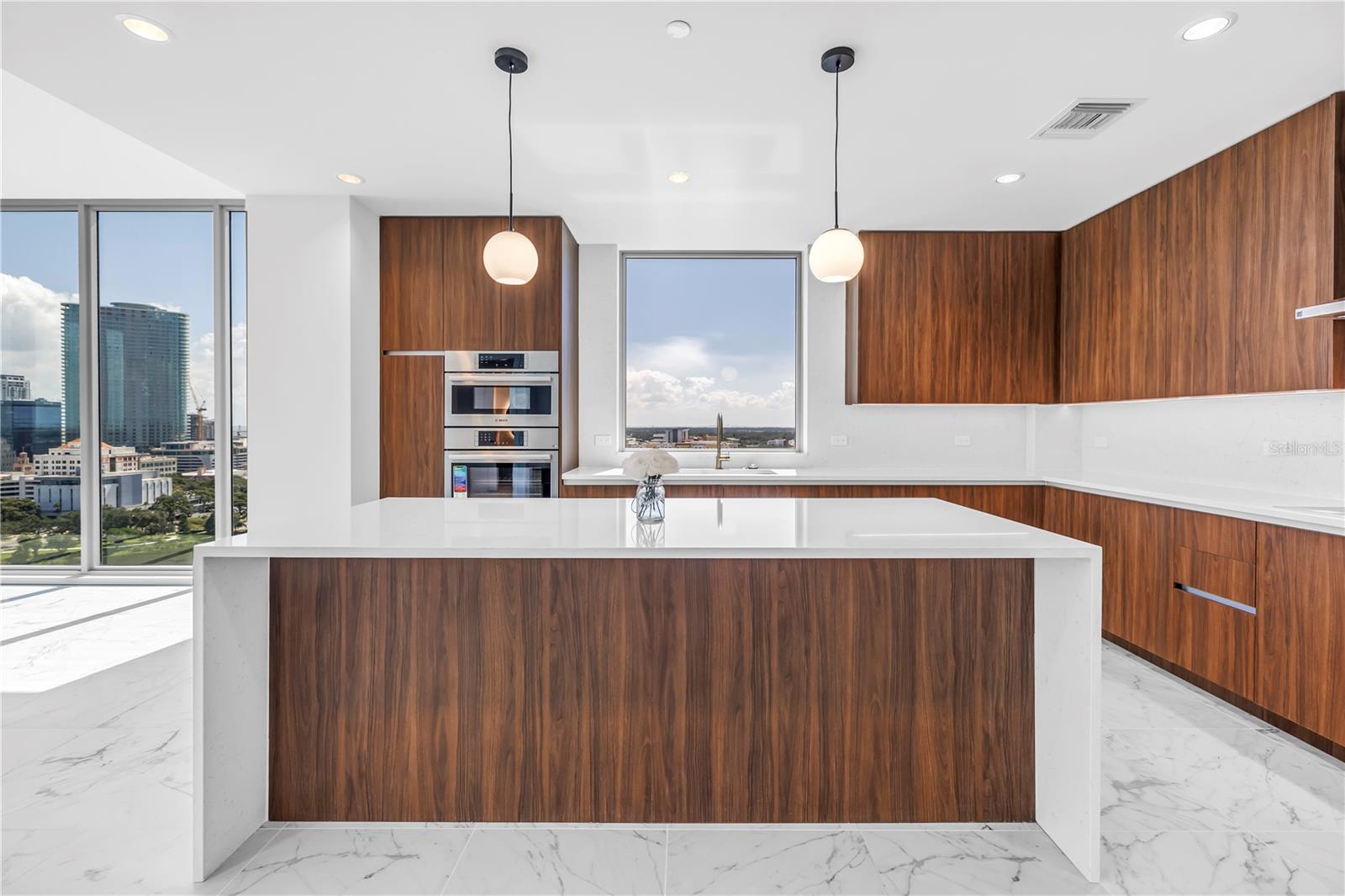 777 3RD AVE N #1605, ST PETERSBURG, FL, 33701