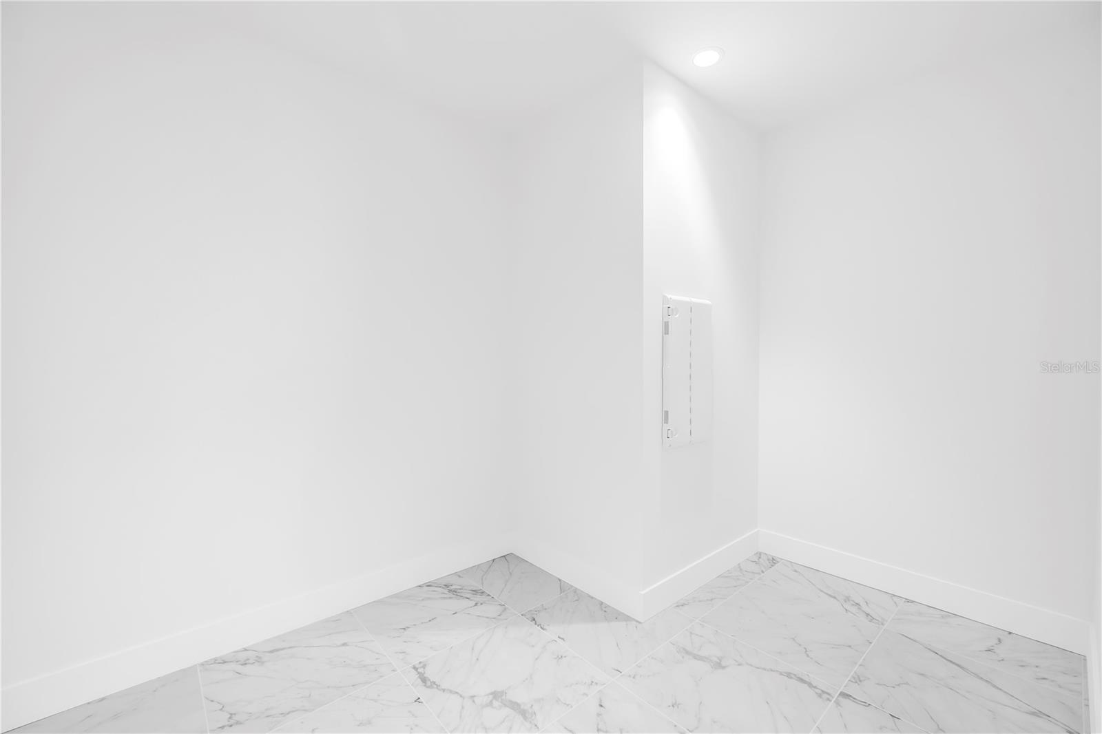 777 3RD AVE N #1605, ST PETERSBURG, FL, 33701