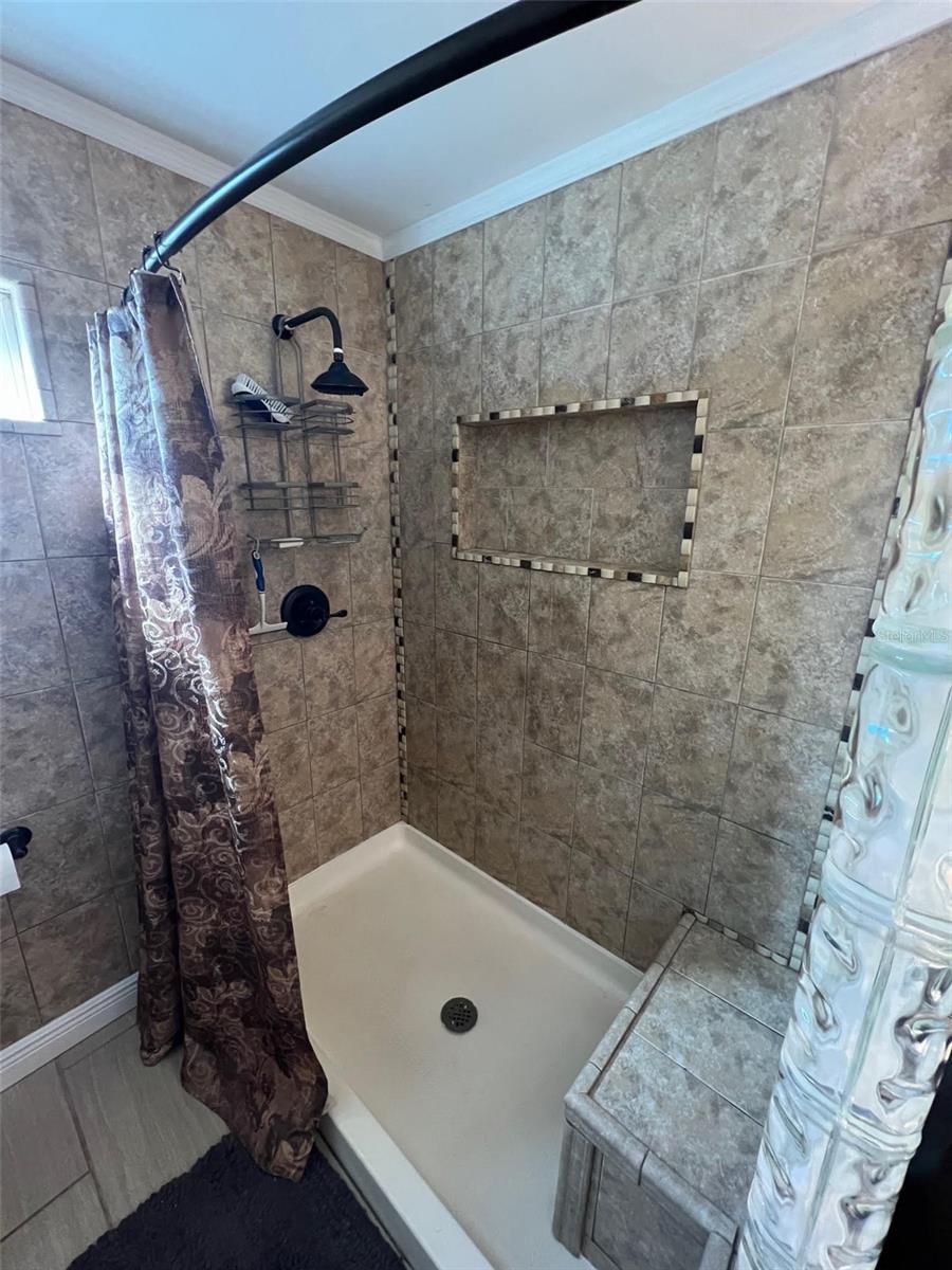 63 ROYAL PALM CIR, LARGO, FL, 33778