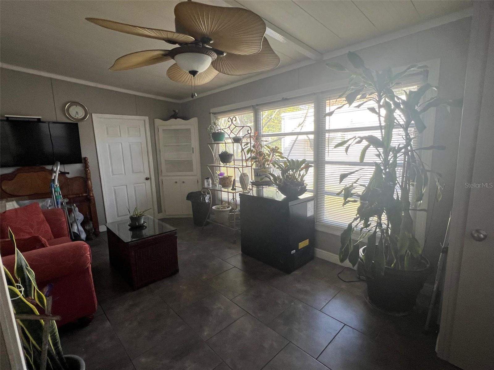 63 ROYAL PALM CIR, LARGO, FL, 33778