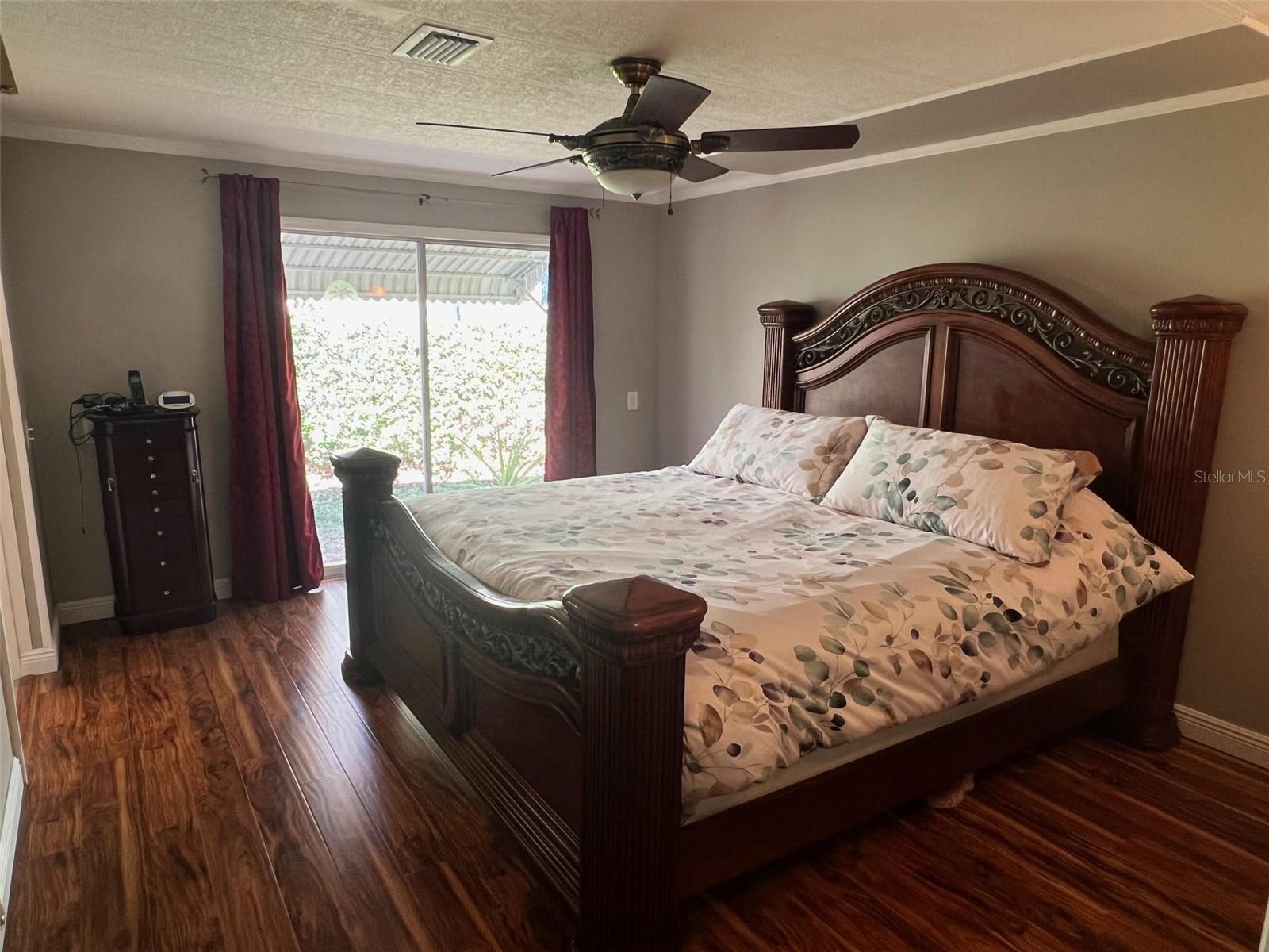 63 ROYAL PALM CIR, LARGO, FL, 33778