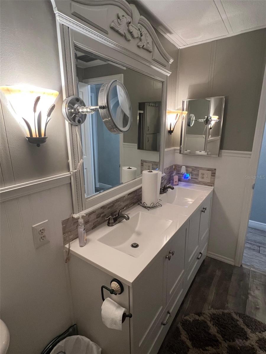 63 ROYAL PALM CIR, LARGO, FL, 33778