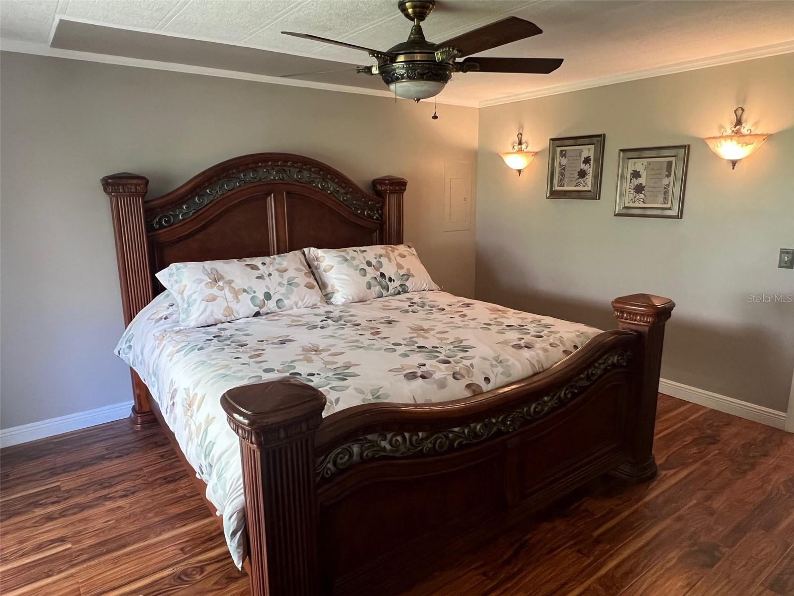 63 ROYAL PALM CIR, LARGO, FL, 33778