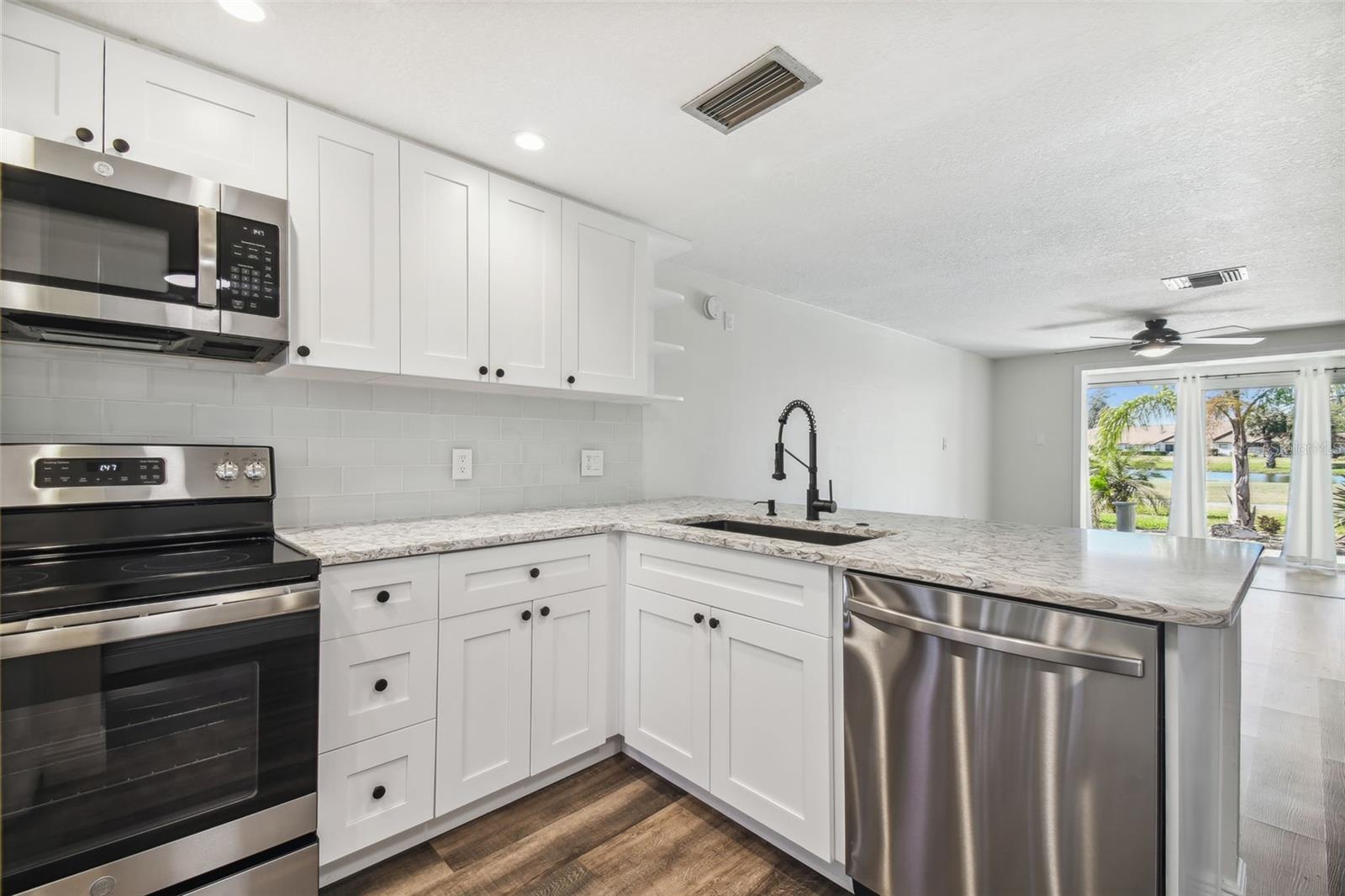 3323 TROPHY BLVD #2, NEW PORT RICHEY, FL, 34655
