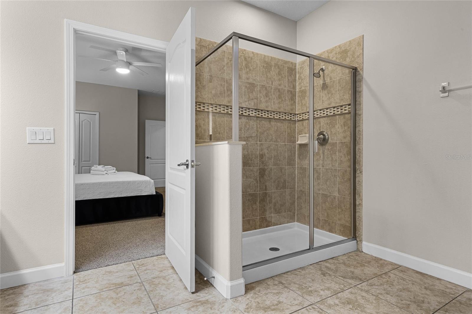 1429 MOON VALLEY DR, CHAMPIONS GATE, FL, 33896